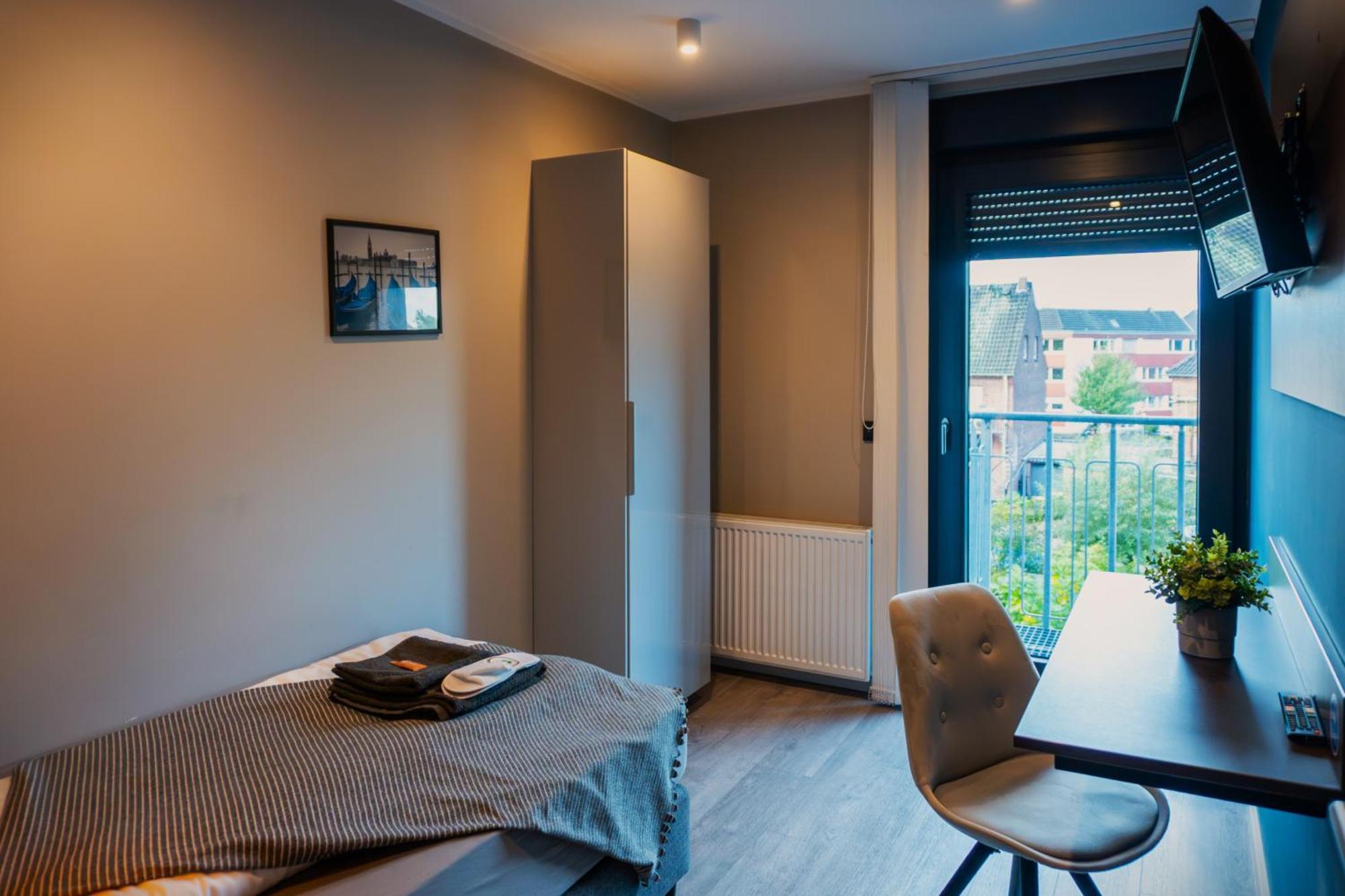 Liro Hotel Moers Esterno foto