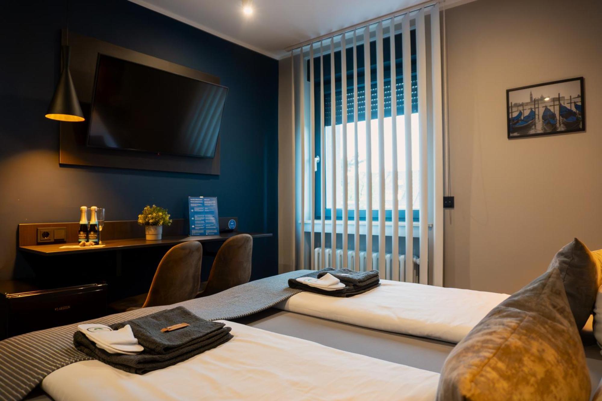 Liro Hotel Moers Esterno foto
